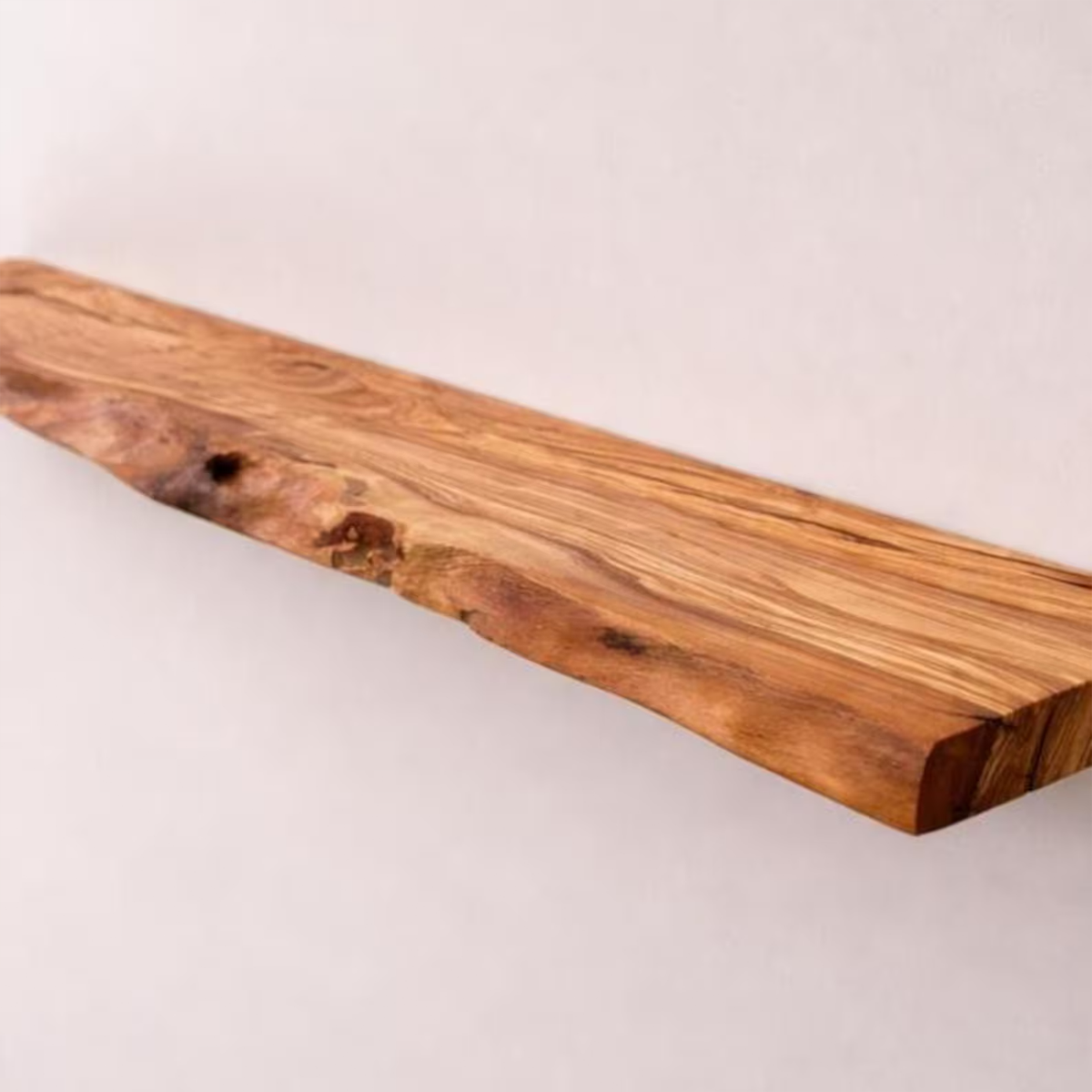 Raft plutitor din lemn de măslin cu margine naturală, decor rustic